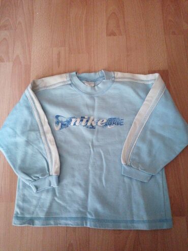 plava kosulja i crne pantalone: Nike, Okrugli izrez, 116-122
