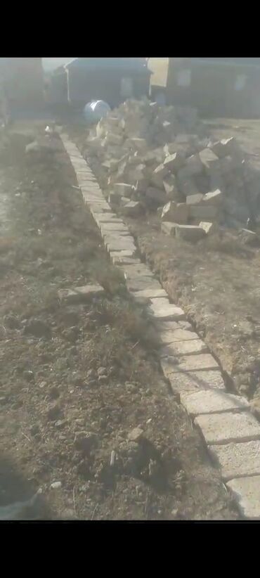 qobu qesebesi: 2 sot, Tikinti, Maklerlər narahat etməsin, Kupça (Çıxarış)
