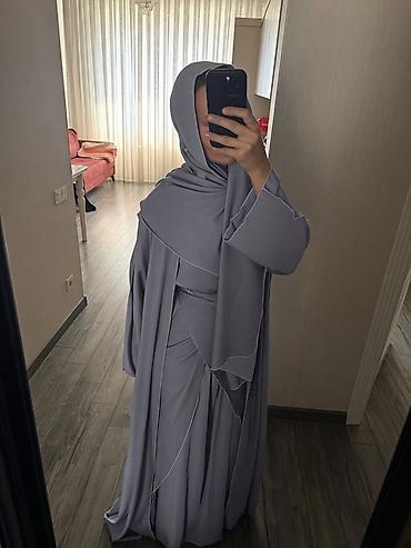 mor rəng: Rəng: boz-bənövşəyi ton Model: üçqatlı abaya dəsti Komplekt: abaya — 1