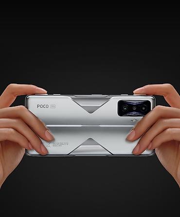 pocket 3: Poco Б/у, 256 ГБ, цвет - Серебристый, 2 SIM — 1