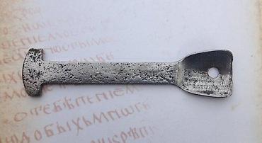 Ostali antikviteti: Stara saračka alatka. Stara saračka alatka. Ručni rad. Teška, masivna — 1