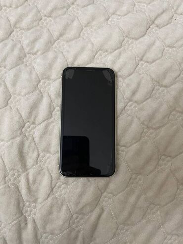 Apple iPhone: IPhone 11, 128 GB, White Titanium, Barmaq izi, Face ID