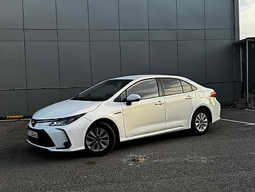 Toyota Corolla: 2021 г., 1.8 л, Вариатор, Гибрид, Седан