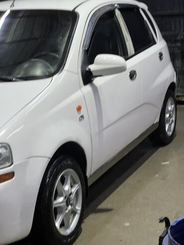 Daewoo: Daewoo Kalos: 2002 г., 1.5 л, Механика, Бензин, Хэтчбэк — 3