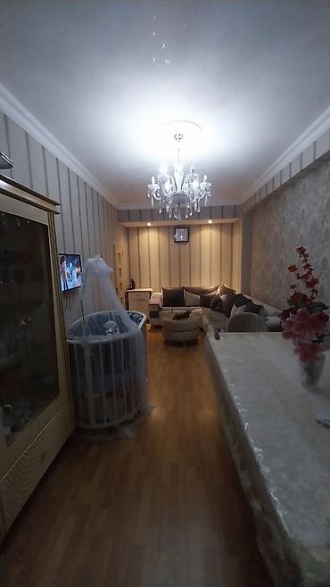 rəssam: Uşaq otağı üçün divar kağızı – mavi tonlarda, ayı balası və lent — 3