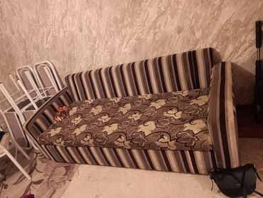 Диваны: Продаётся диван четвёрка хорошем состоянии 13 тысяч