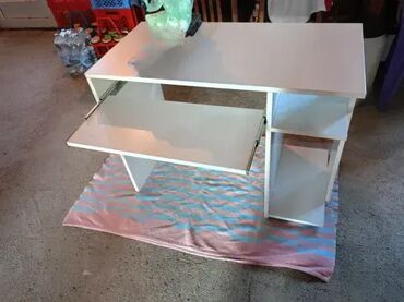 Stolovi: Radni Sto 55 🪑 Cena i Materijal: Izrađuje se od Univera debljine 18 — 4