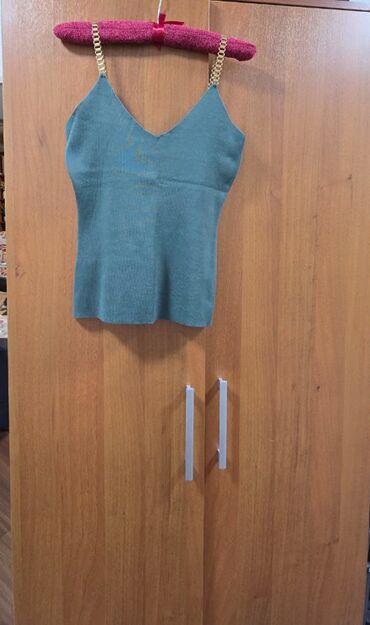 Другая женская одежда: Здравствуйте. Распродаю вещи, в основном Б/У, но, в хорошем — 16