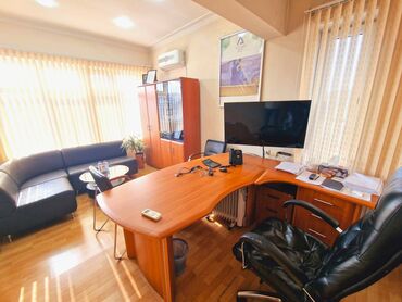 Anbar və emalatxanalar: Səbail rayonu, Badamdar şossesində, 1-ci massivdə əsas yolun üstündə — 9