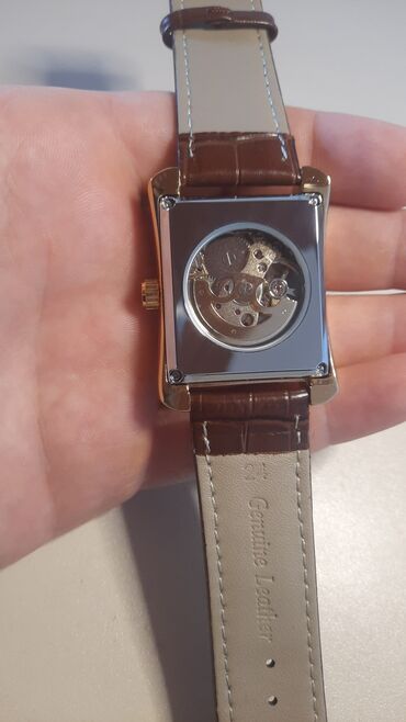 Qol saatları: Yeni mexanika saatlar. Modeldən aslı olaraq qiymətlər 40 AZN-dən 50 — 22