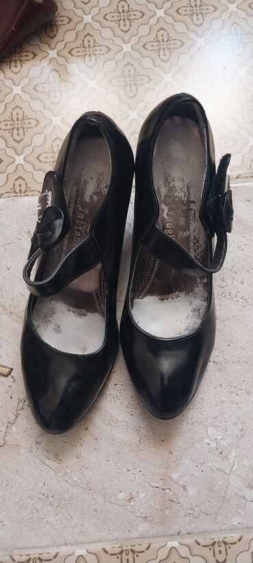италия обувь: Туфли 37, цвет - Черный