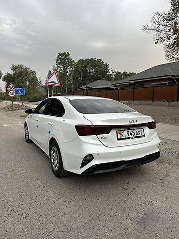 in car: Kia K3: 2022 г., 1.6 л, Бензин, Седан — 3