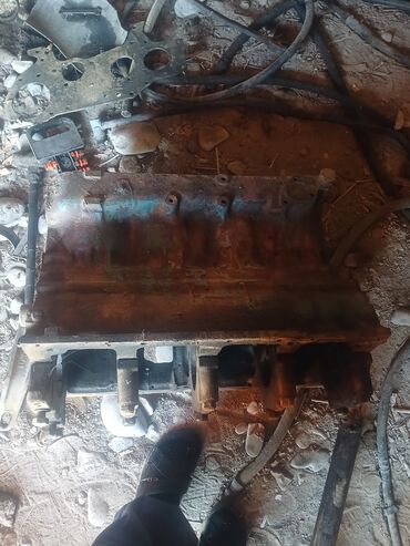 Motor üçün digər detallar: Məhsul: Dəmir tökmə mühərrik bloku və əlavə mühərrik hissələri — 3