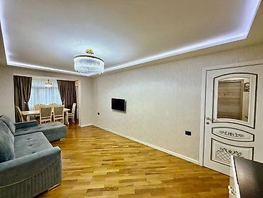 ev menzil: Bakı, 8-ci kilometr, 3 otaqlı, Köhnə tikili, m. Neftçilər, 80 kv. m — 1