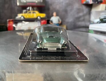 Avtomobil modelləri: Коллекционная модель Aston Martin DB4 Coupe British racing green — 6
