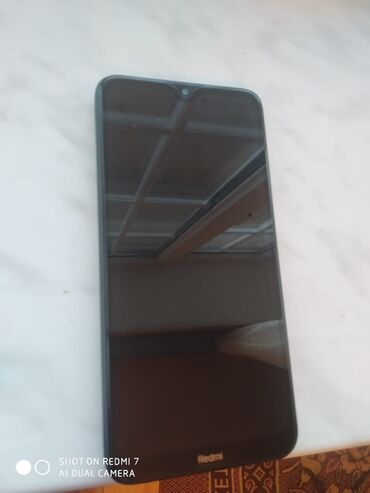 Xiaomi Redmi 8A, 32 ГБ, цвет - Черный, 
 Две SIM карты
