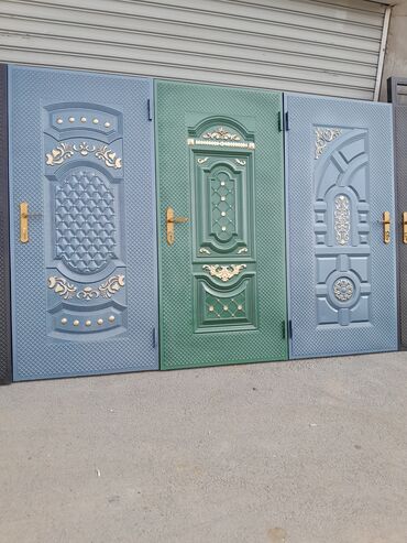 Giriş qapıları: Yeni Giriş qapısı Zamok və çərçivə ilə, Zəmanətli, Ödənişli quraşdırma, Ünvandan götürmə, Ödənişli çatdırılma, Rayonlara çatdırılma — 19