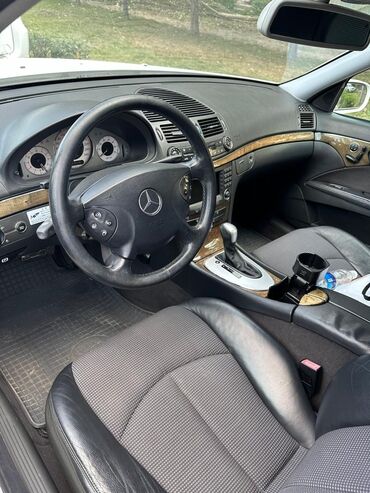 mercedes benz e500 w124 купить: Mercedes-Benz 320: 2003 г., 3.2 л, Автомат, Бензин, Седан