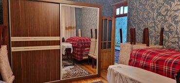 Uzunmüddətli kirayə mənzillər: 4otaqlı mənzil – klassik üslubda, tam mebellə - Geniş və işıqlı qonaq — 5