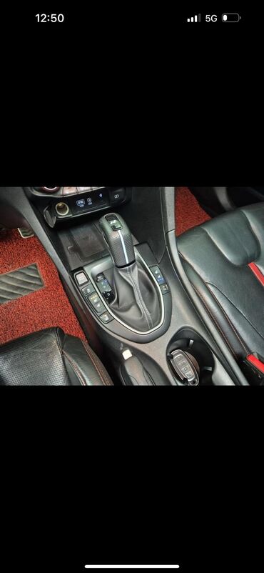 Hyundai: Hyundai Veloster: 2018 г., 1.6 л, Автомат, Бензин — 6