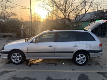 полик на камри: Toyota Avensis: 2003 г., 2 л, Механика, Бензин, Универсал