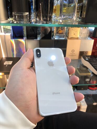 Apple iPhone: IPhone X, Б/у, 64 ГБ, Белый, 75 %