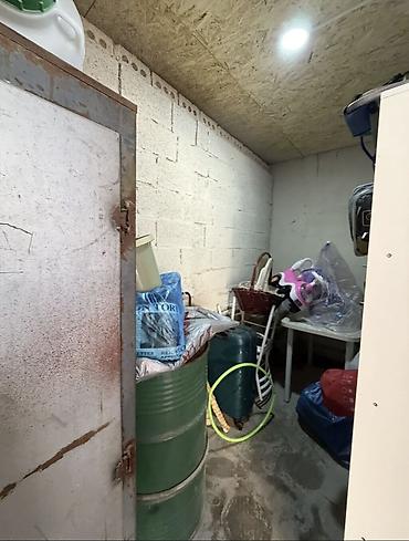 Продажа коттеджей и домов: 🔥 СРОЧНО ПРОДАЁТСЯ ДОМ 🔥 📍 ж/м Ак-Ордо, ул. Ахунбаева 🏡 4-комнатный — 7