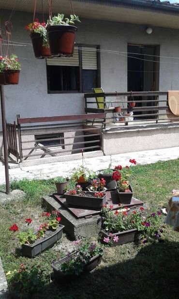 Kuće za dugoročni najam: 42 kv. m, 2 sobe — 10
