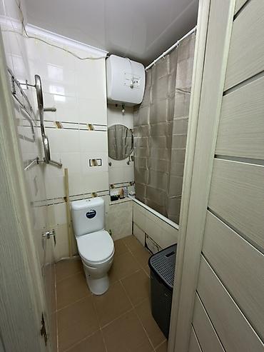 обжита: 2 комнаты, 44 м², 5 мкр 104 серия, 1 этаж, Косметический ремонт — 3