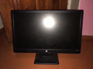 hp 11 r015wm: HP 20 lik. Kalonkasida var monitor. VGA və DVI portları mövcuddur