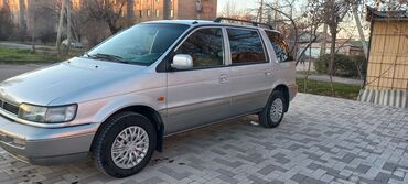 Hyundai: Hyundai Santamo: 2001 г., 2 л, Механика, Бензин, Минивэн