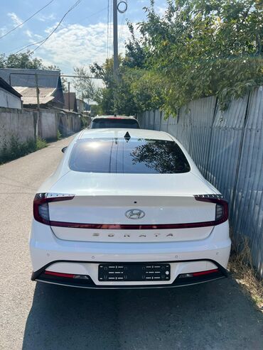 автомобиль на кредит: Hyundai Sonata: 2021 г., 2 л, Автомат, Газ, Седан