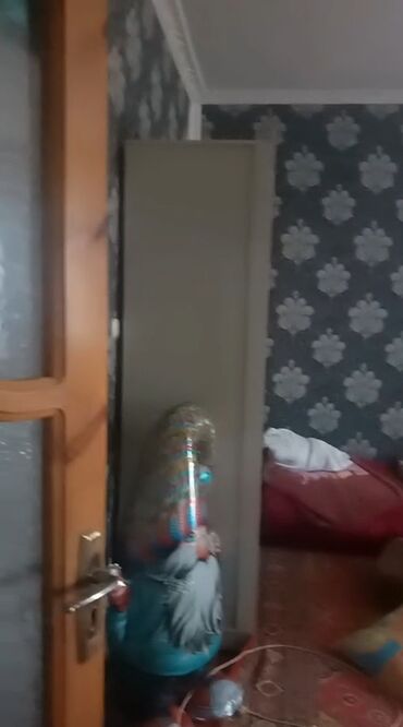 Həyət evləri və villaların satışı: Avtozavod Qəsəbəsi, Komandirin Küçəsi, Leyla Marketin yanı ( — 20