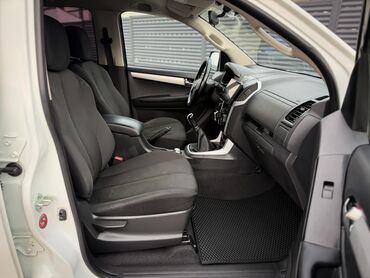 Isuzu: Isuzu D-Max: 2019 г., 2.5 л, Механика, Дизель, Пикап — 8