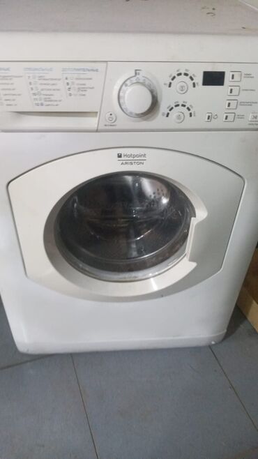 Paltaryuyan maşınlar: Paltaryuyan maşın Hotpoint Ariston, 6 kq, İşlənmiş, Avtomat
