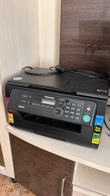 цветной лазерный принтер: Принтер цветной .сканер работает . Но не печатает