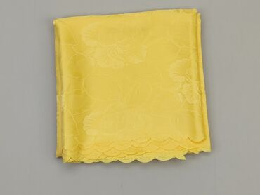Obrusy: Obrus 116 x 118, kolor - Żółty, stan - Idealny