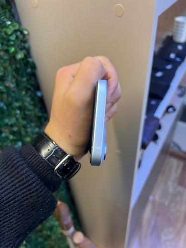 Telefon yalniz etir dukaninda canli acmaq ucun isdifade olunub.Zavod