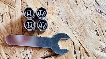 датчик влажности: Колпачки на ниппели для автомобиля Honda + ключ - Набор из 4 — 2