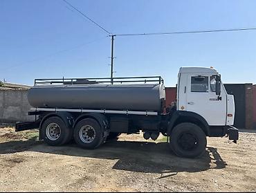 mersedes benz c: KAMAZ su/yanacaq daşıyan tanker maşını - Marka/model: KAMAZ 6x4 — 5