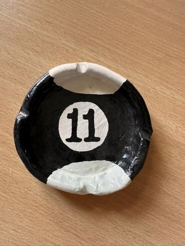 продажа бильярдных столов: Пепельница ручной работы с дизайном в стиле бильярдного шара №11. -