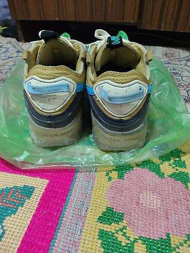 сколько стоят кеды: Кроссовки Nike Air (модель с амортизацией Air в подошве). - Верх — 2