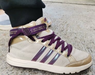 Women's Sneakers and athletic shoes: 37.5 — 8