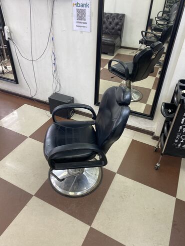 Оборудование для салонов красоты: Продается кресло для салон красоты для Barbershop в идеальном