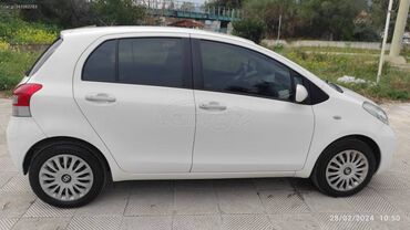 Toyota: Toyota Yaris: 1.3 l. | 2010 έ. Χάτσμπακ — 2