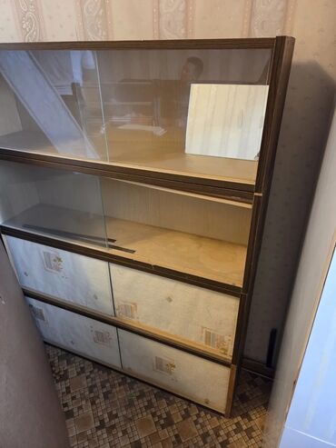 дом из подушек и одеял: Распродажа мебели! ортопедический матрац 700 сом Швейная машинка