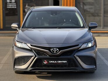 срочно продам авто в связи с переездом: Toyota Camry: 2021 г., 2.5 л, Автомат, Бензин, Седан