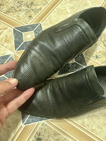 Ayaqqabılar: Deri kisi ayaqqabisi satilir, yaxsu veziyetddedu, hec bir problemi — 3