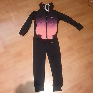 Pantalone: Muske trenerke samo donji deo vel 8 — 8