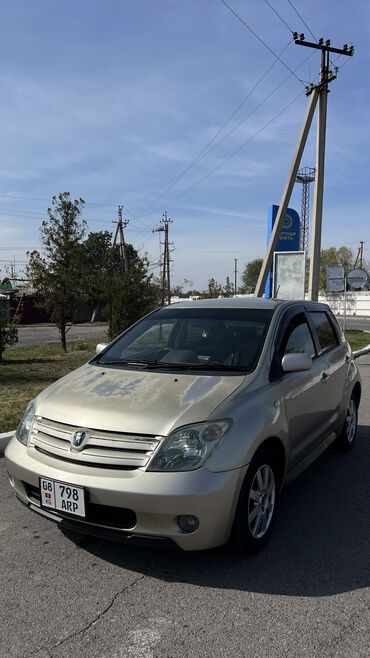 аппарат спринтер: Toyota ist: 2003 г., 1.3 л, Вариатор, Бензин, Седан